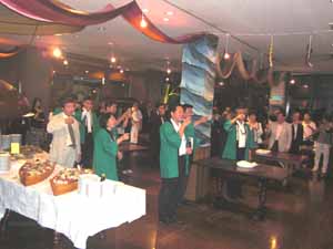  北海道から沖縄まで参加者があった前夜祭～吟醸酒で乾杯！