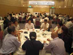 各同友会の経営指針づくり活動を交流したグループ討論