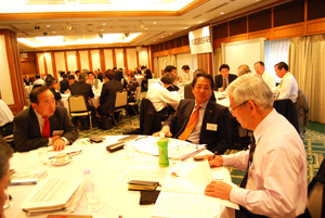 中小企業憲章についてグループ討論