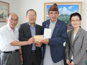 ネパールへ義援金