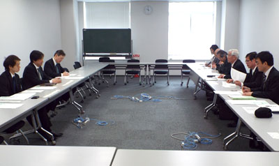 中同協・金融庁にて